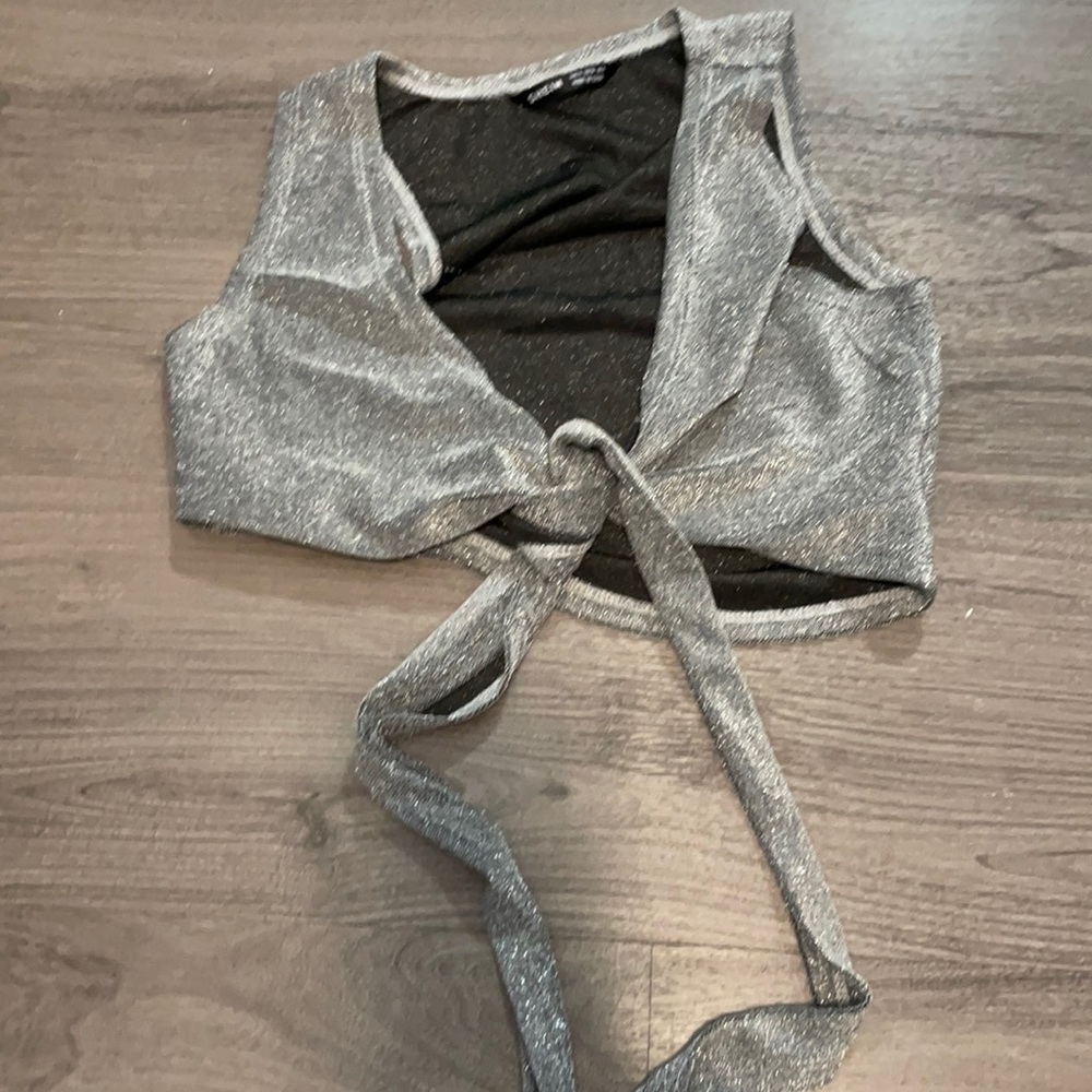 A very easy to wear party top!